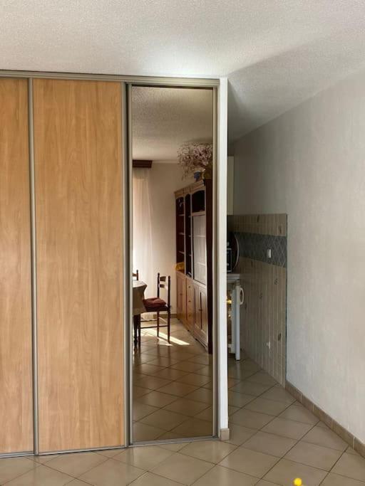 شقة Charmant Studio Costebelle Proche Gare, Terrasse Et Parking Gratuit Hyères المظهر الخارجي الصورة